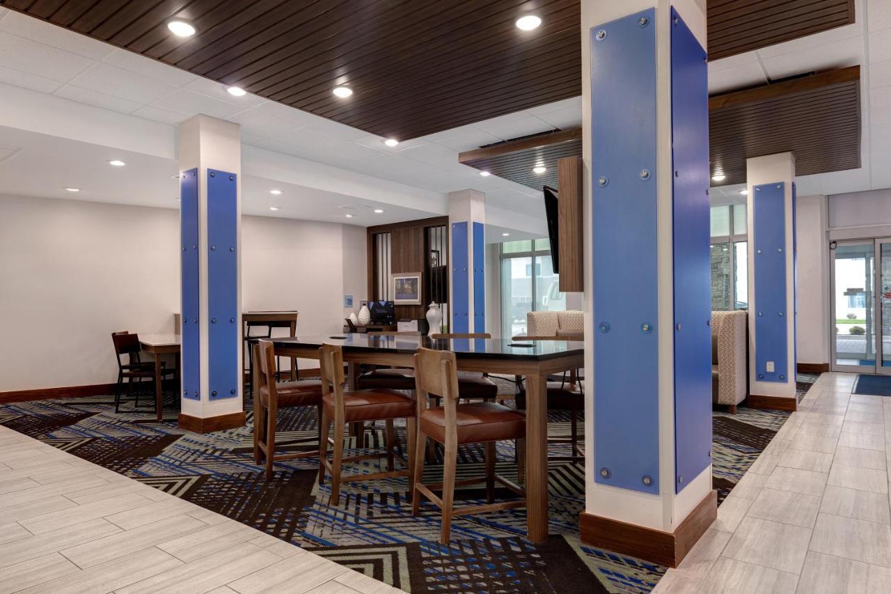 Holiday Inn Express & Suites - Brighton By Ihg Kültér fotó