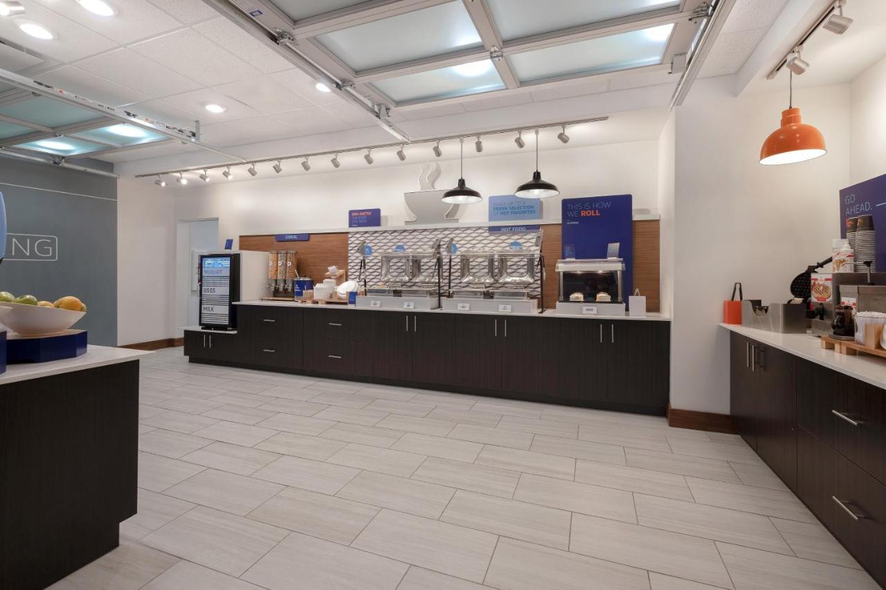 Holiday Inn Express & Suites - Brighton By Ihg Kültér fotó
