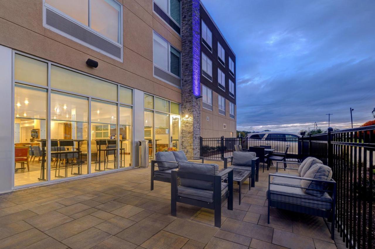 Holiday Inn Express & Suites - Brighton By Ihg Kültér fotó